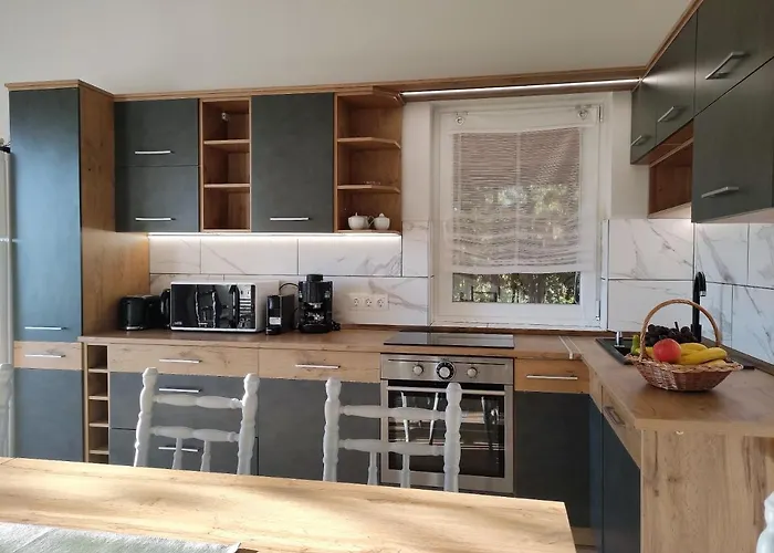 Szoemoerce Vendeghaz Semesterbostad