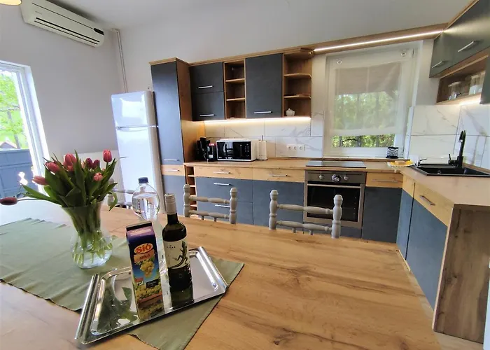 Szoemoerce Vendeghaz Dom wakacyjny *